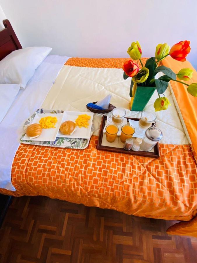 Hotel Margarita Inn Alameda Кіто Екстер'єр фото