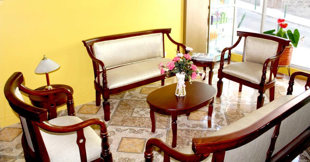 Hotel Margarita Inn Alameda Кіто Екстер'єр фото