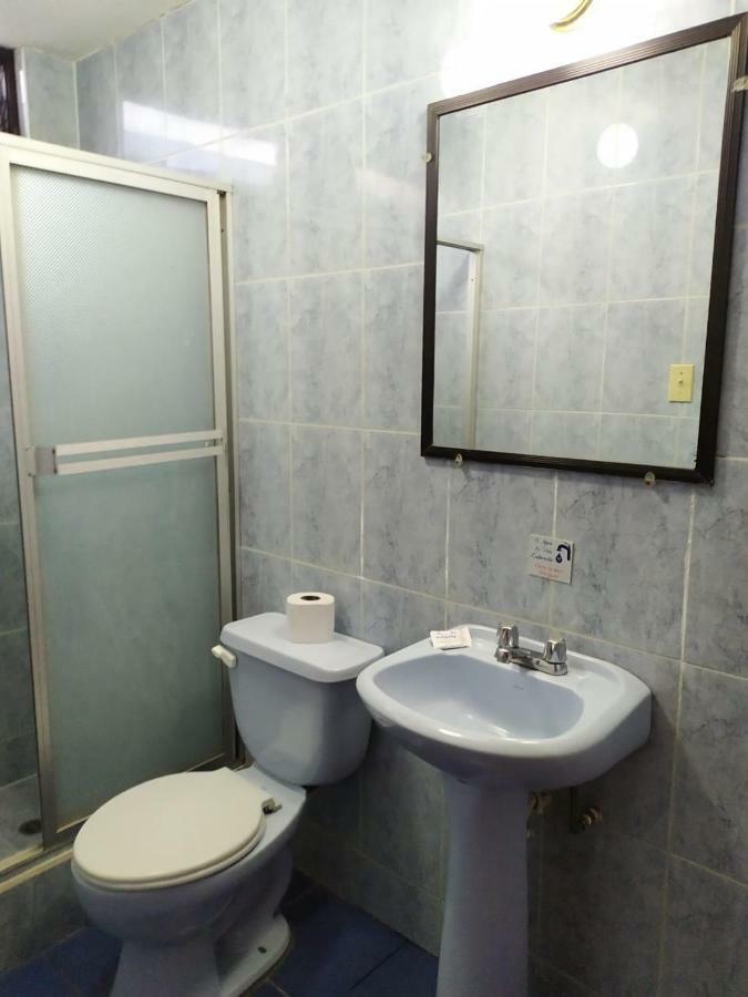 Hotel Margarita Inn Alameda Кіто Екстер'єр фото